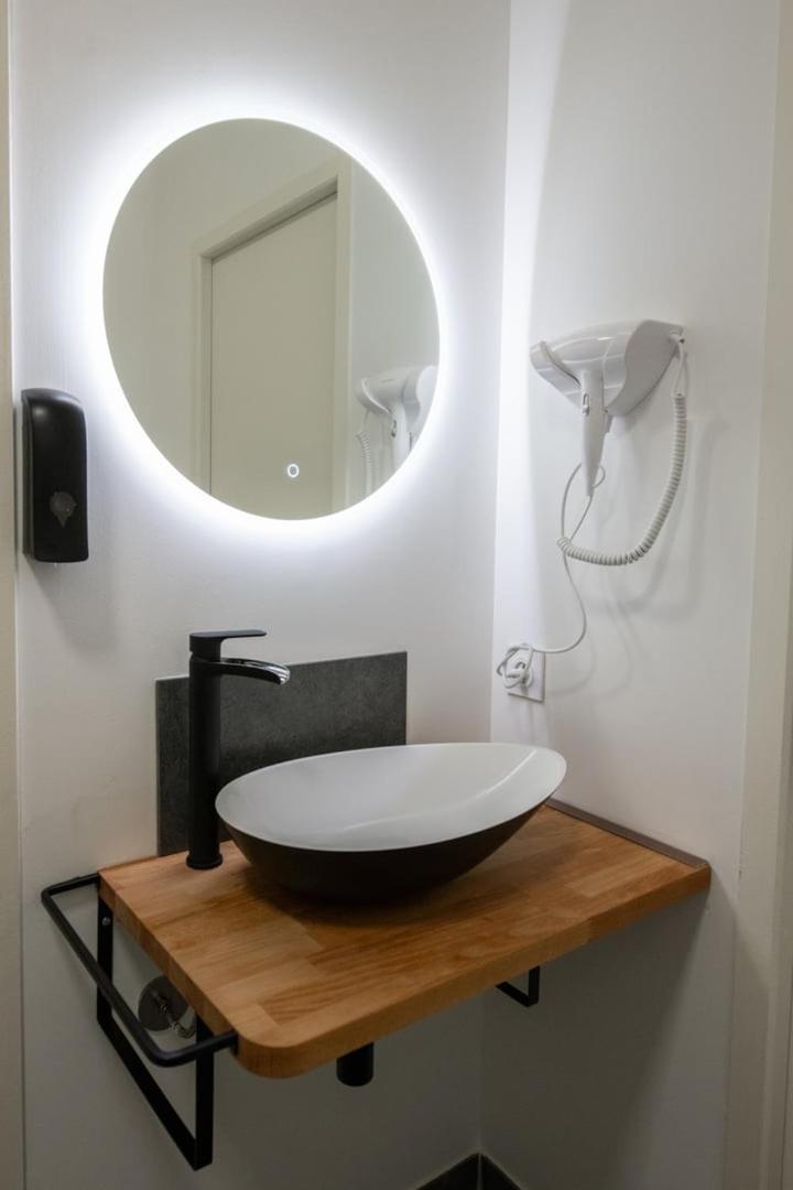 Suite Kella Tassin - Beau Studio Renove Extérieur photo