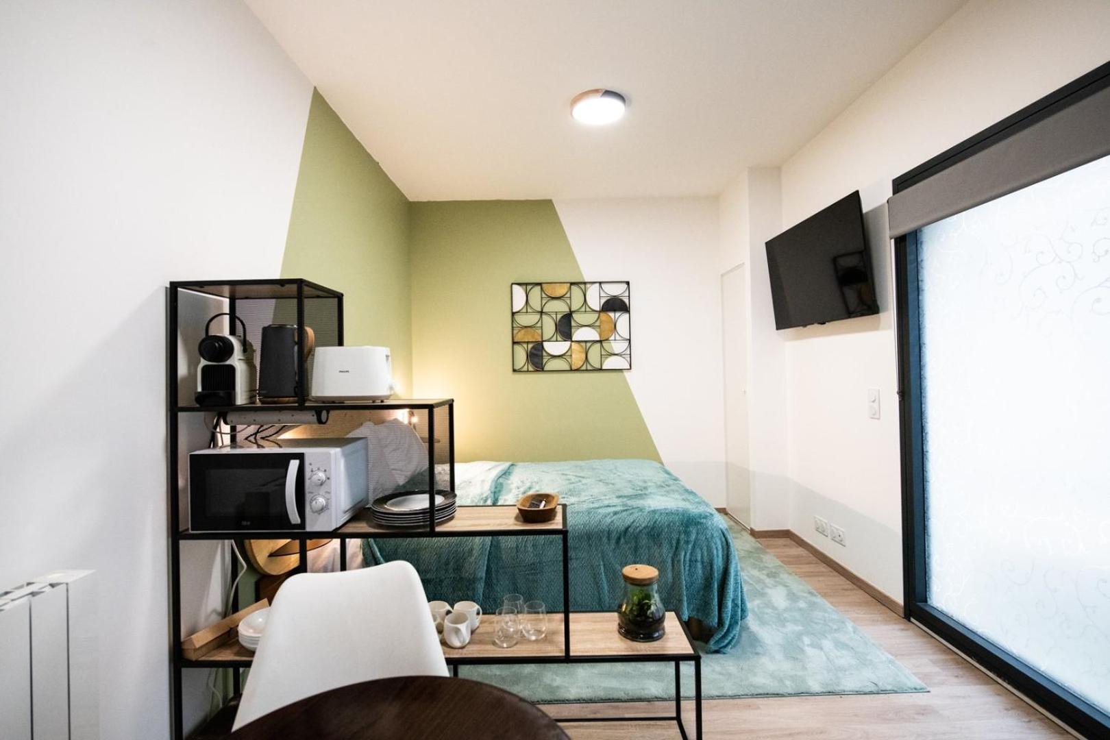 Suite Kella Tassin - Beau Studio Renove Extérieur photo