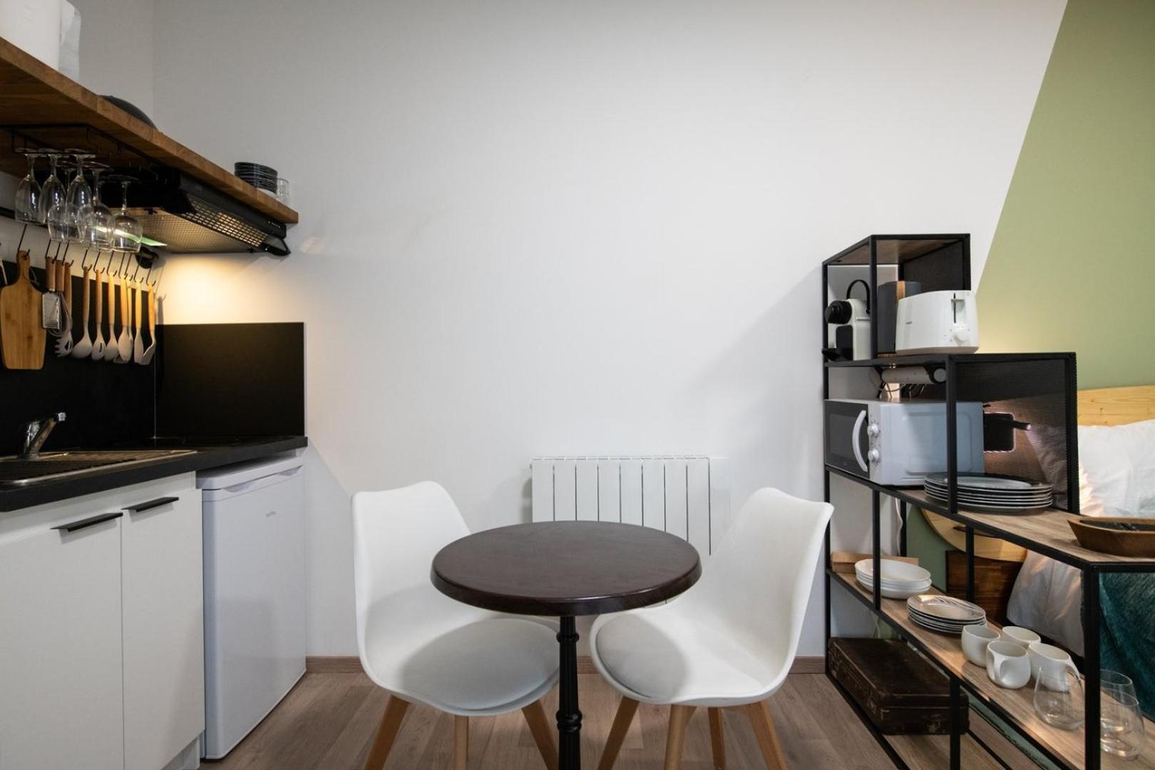 Suite Kella Tassin - Beau Studio Renove Extérieur photo